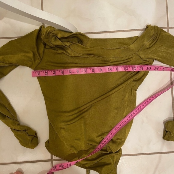 NWT Womens Intimately By Free People Off Shoulder Olive Green Shimmer Bodysuit M - Picture 7 of 8